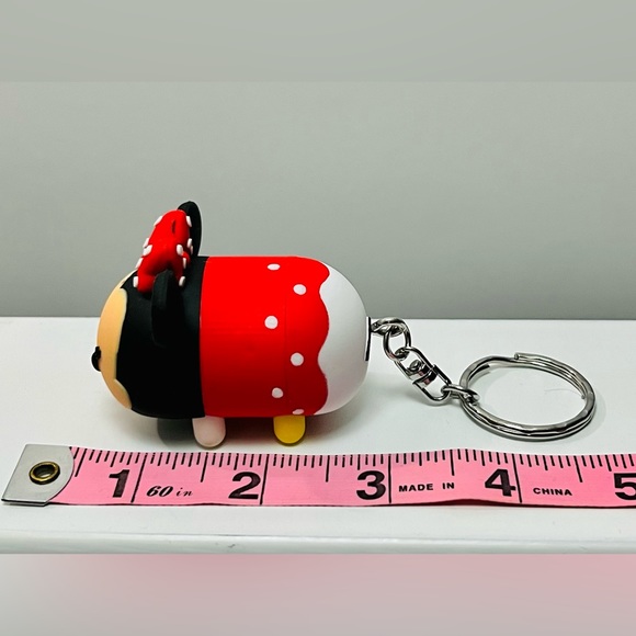 Dosney Tsum Tsum Collectible Minnie Mouse Keyring - Picture 3 of 4